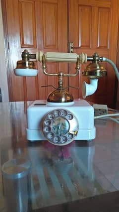 Vintage dialer telephone