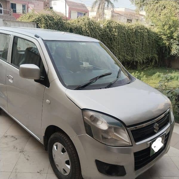 Suzuki Wagon R 2018 13