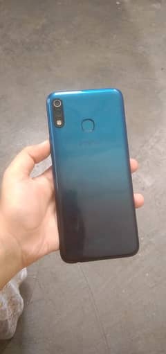 selling my Infinix hot 8 in gud condition 2/32 pta approved03217376842