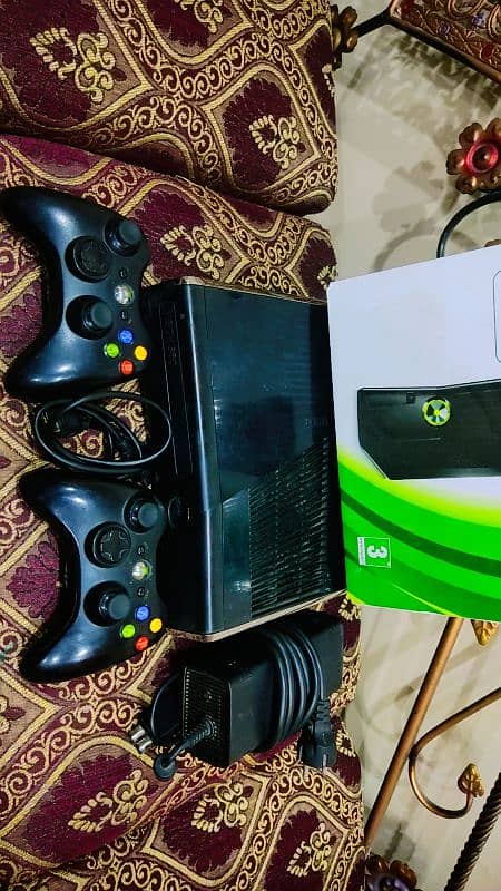 Xbox 360 slim 0