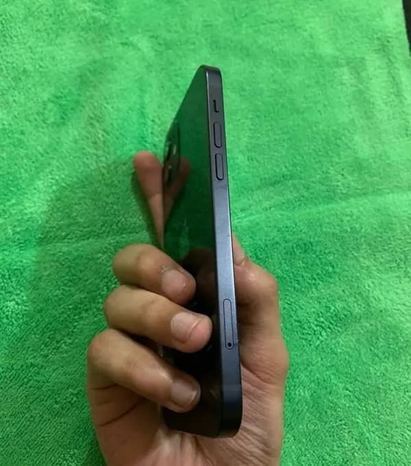 Apple iPhone 12 LLA Model JV 64GB Blaclk 3