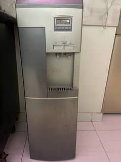 water dispenser digital meter with fridge also