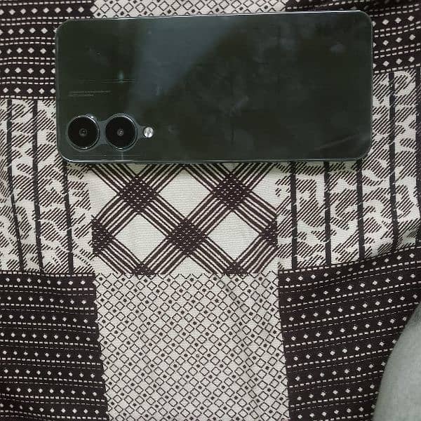 vivo y17s ( 4/128 with box with original charger) 0