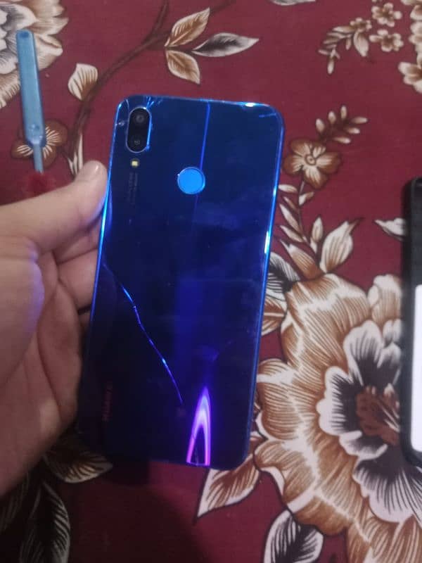 Huawei Nova 3i 4/128 6