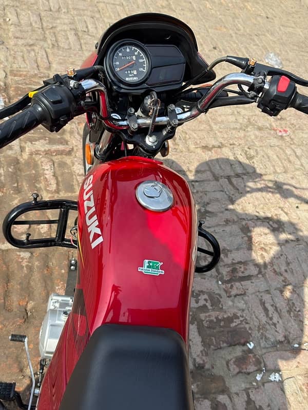 Suzuki 110 2022 red 6