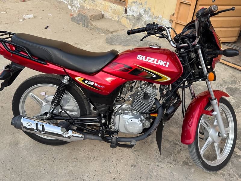 Suzuki 110 2022 red 9