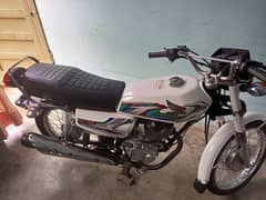 Croom and colored bike Sooperb Condition white color