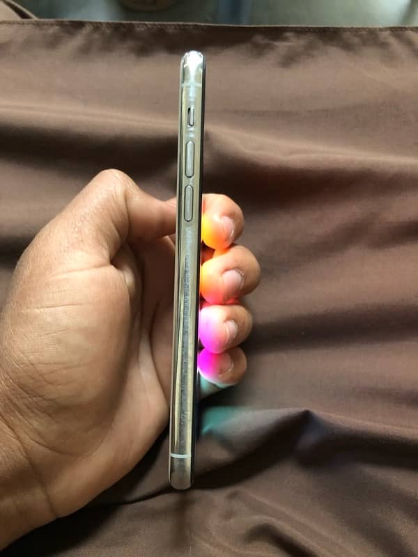 iPhone 11 Pro 64gb urgent sale no exchange 0343/75/64/384/ 4