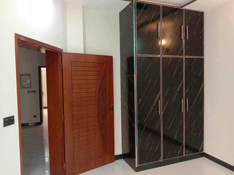 Brand New 5 Marla Double Unit For Rent 2nd &Amp; 3rd Floor, Johar Town 1