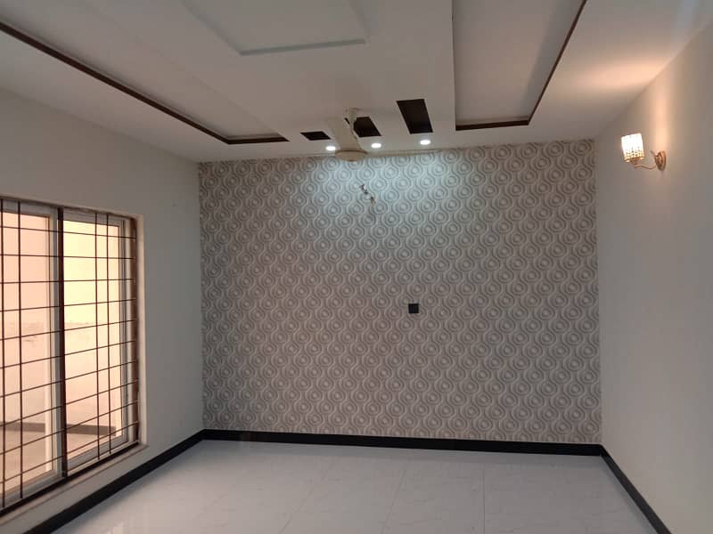 Brand New 5 Marla Double Unit For Rent 2nd &Amp; 3rd Floor, Johar Town 4