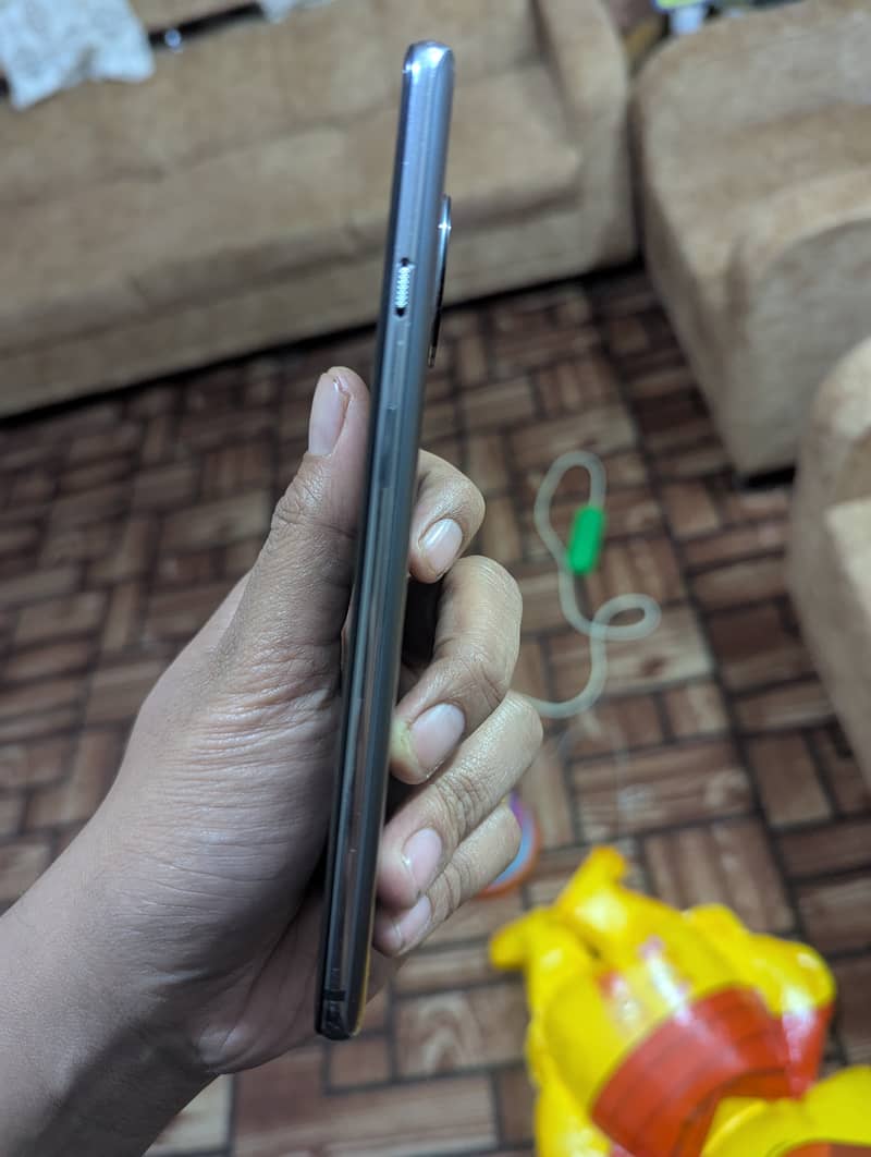 One Plus 7T 6