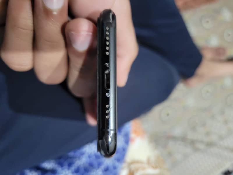 iPhone 11pro pta approved 2
