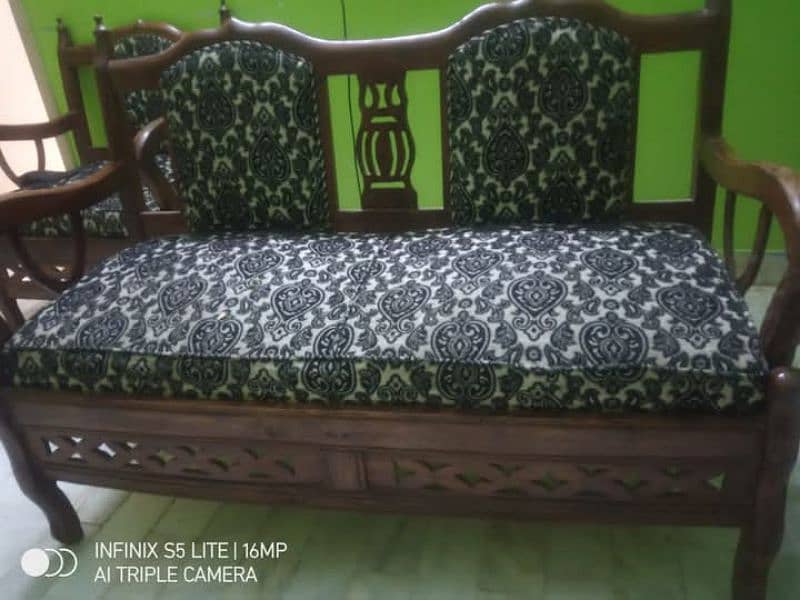 to sell a sofa set 6