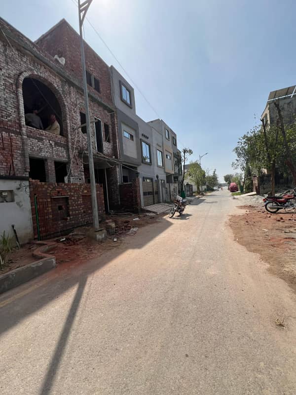 5 Marla Plot Available At Hot Location Near To park Mosque & Commercial At Reasonable Price In New Lahore City phase 4 7