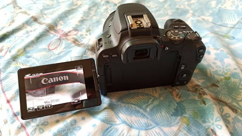 canon 200D like new 7