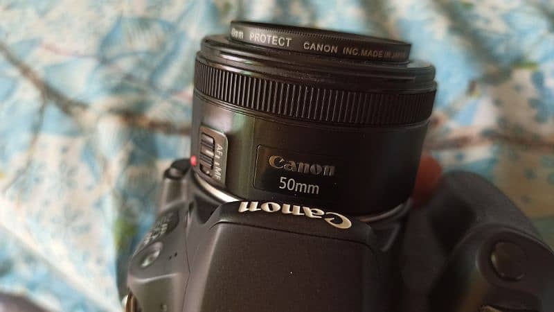 canon 200D like new 10