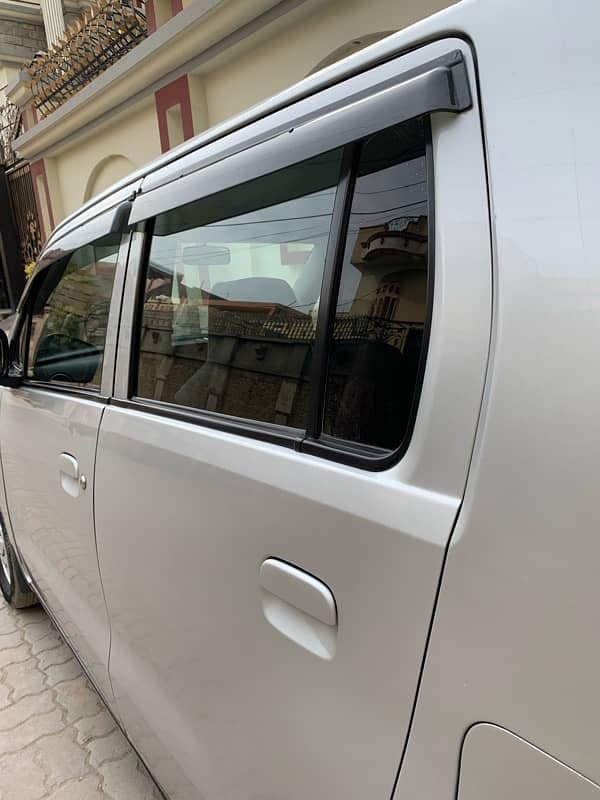 Suzuki Wagon R 2018 4