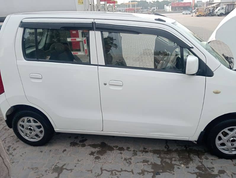 Suzuki Wagon R 2018 5