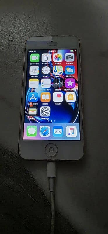 Ipod 6th Generation 32GB Gold 2