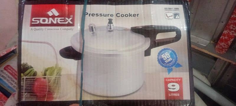 Sonex Pressure Cooker 0