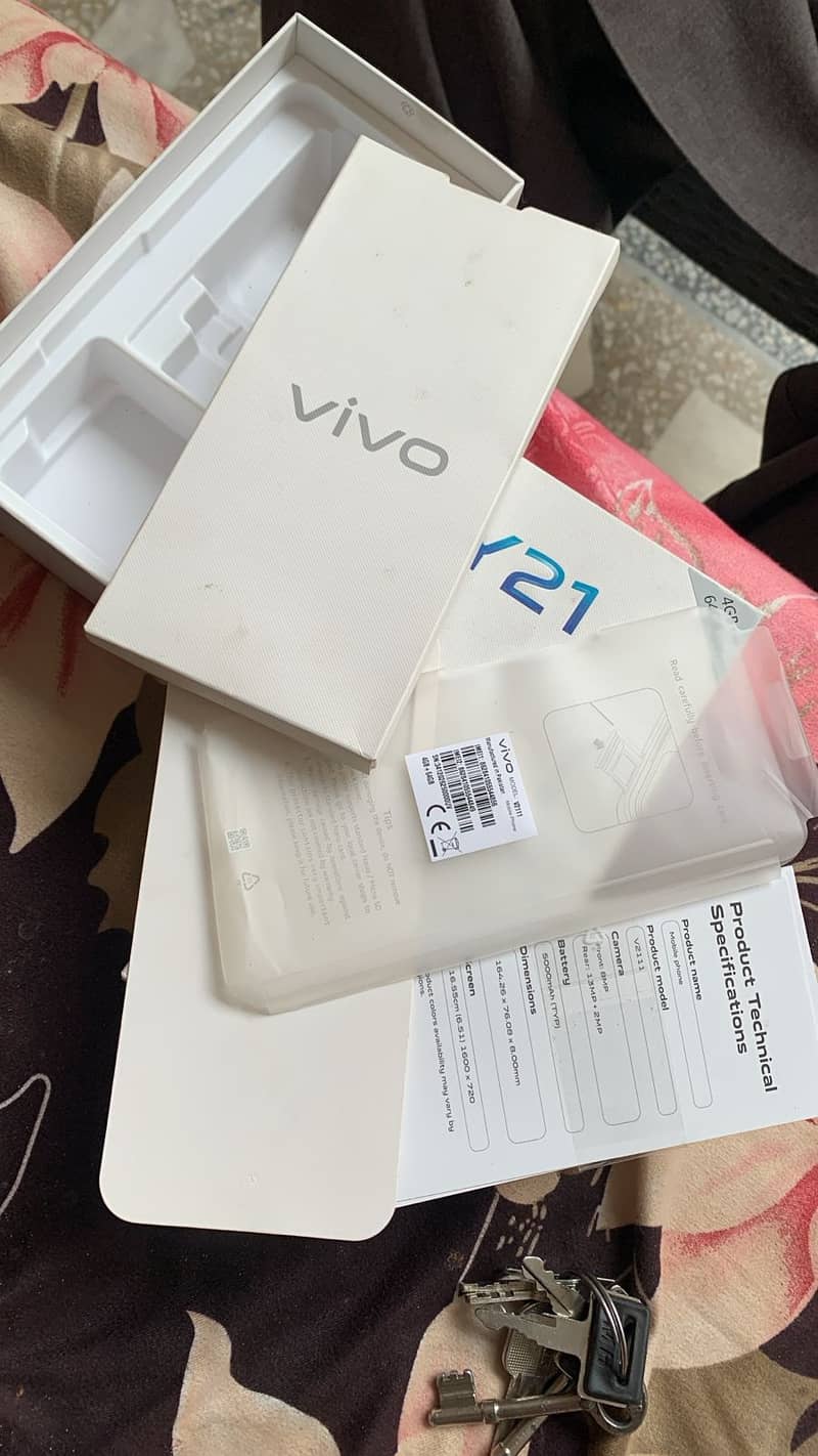 VIVO Y21 WITH 10/10 CONDITION WITH BOX 10