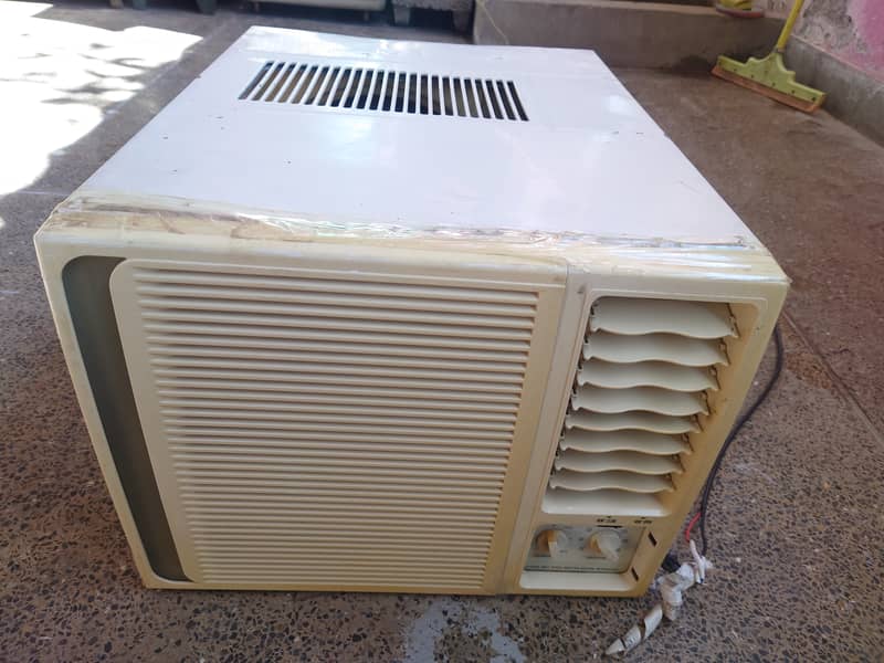 Ac in good condition excellent cooling 03065565730 1