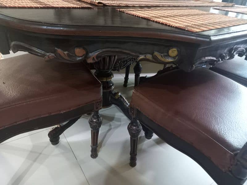 Chinioty dinning table with 6 chairs . 4