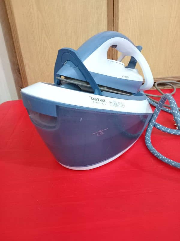 Tefal Liberty Instant Steam Generator Iron 4