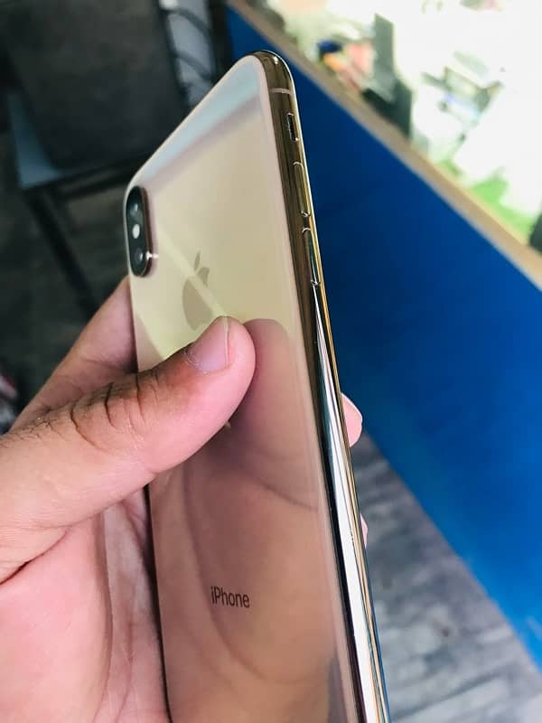 IPhone XS factory Unlocked 64 Gb 3