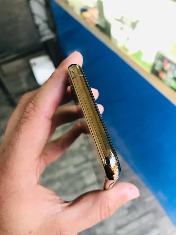 IPhone XS factory Unlocked 64 Gb 5