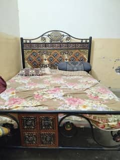 Iron Bed with Polyester filled (Gadda)