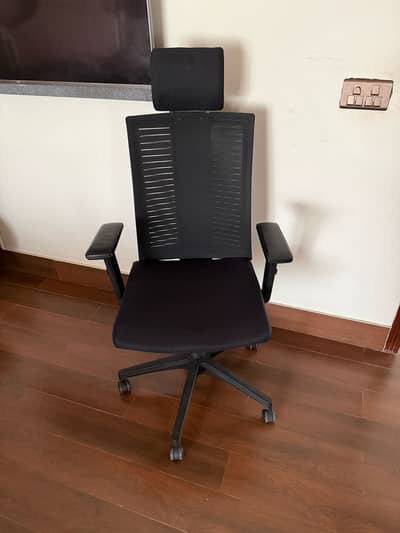 Computer chair with full Lumbar Support