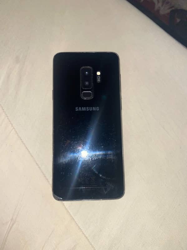 selling S9 plus 256gb duel sim 2