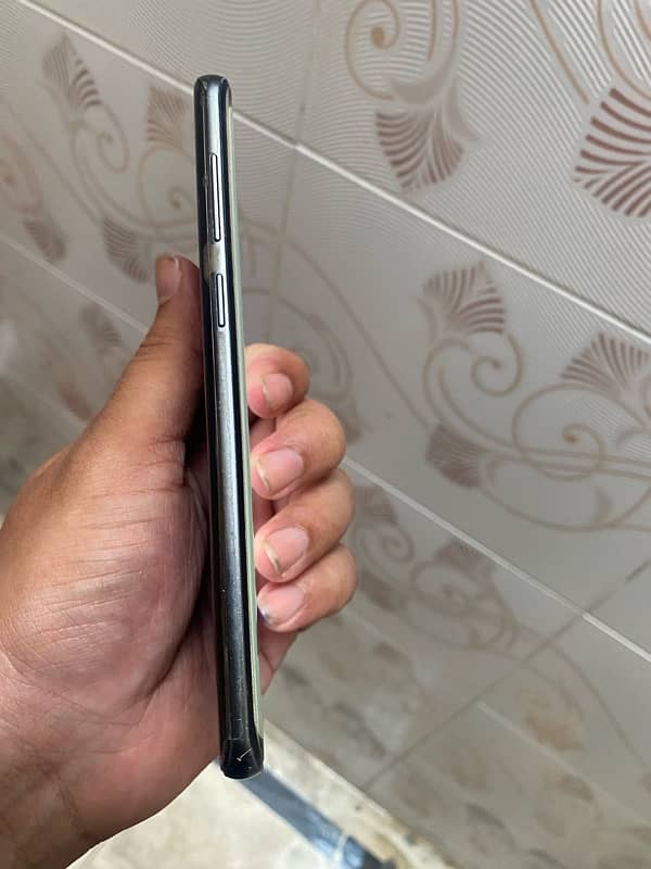 selling S9 plus 256gb duel sim 18