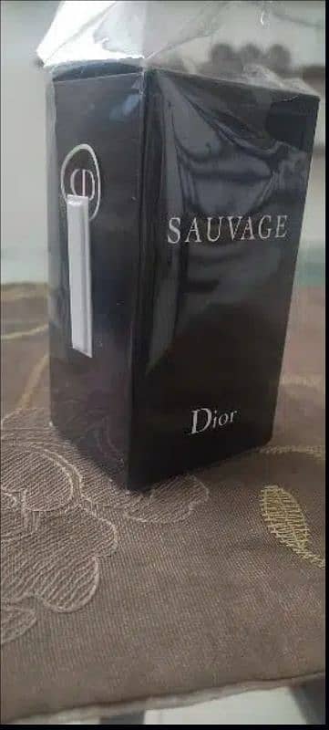 Sauvage Dior Perfume - Made in France 7