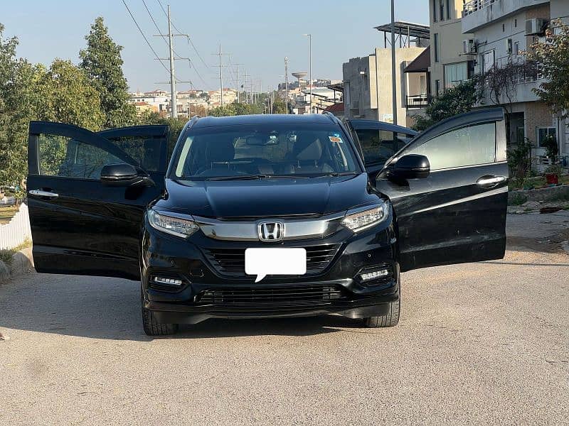Honda Vezel Z Sensing Model 2018 Import 2023 - Unregistered 1