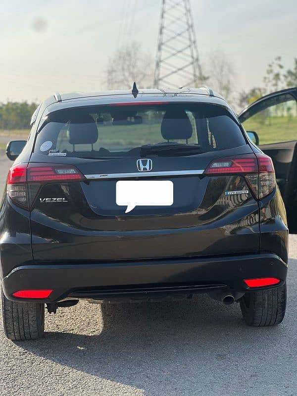 Honda Vezel Z Sensing Model 2018 Import 2023 - Unregistered 2