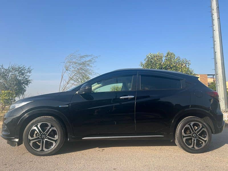 Honda Vezel Z Sensing Model 2018 Import 2023 - Unregistered 5