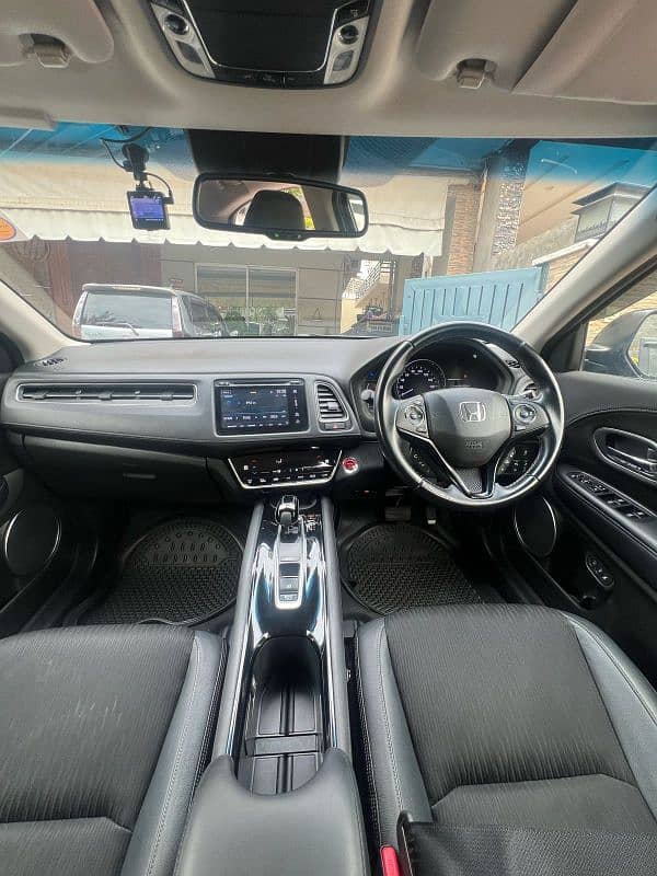 Honda Vezel Z Sensing Model 2018 Import 2023 - Unregistered 9
