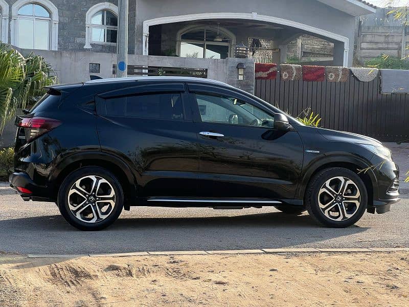 Honda Vezel Z Sensing Model 2018 Import 2023 - Unregistered 19