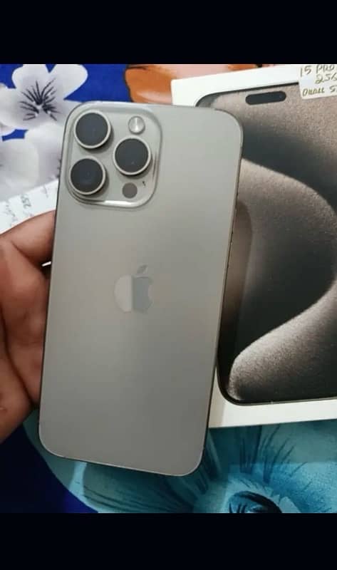 iPhone 15 pro max 256gb 0