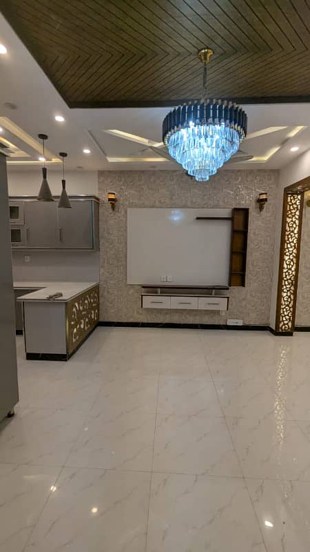 3 Bedrooms Luxury HOuse For Sale In Bahria Town Jinnah Block 7