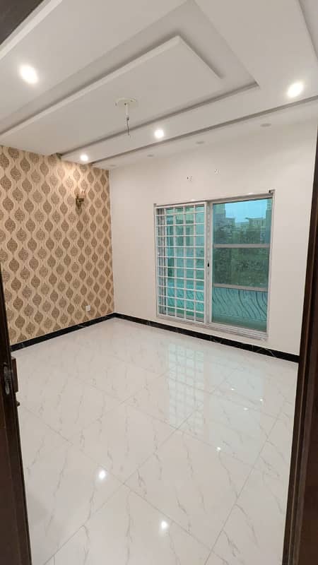 3 Bedrooms Luxury HOuse For Sale In Bahria Town Jinnah Block 11