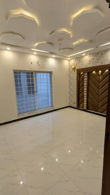 3 Bedrooms Luxury HOuse For Sale In Bahria Town Jinnah Block 12