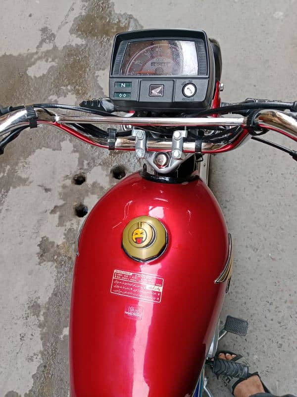 honda 70 red color 2024 model 2