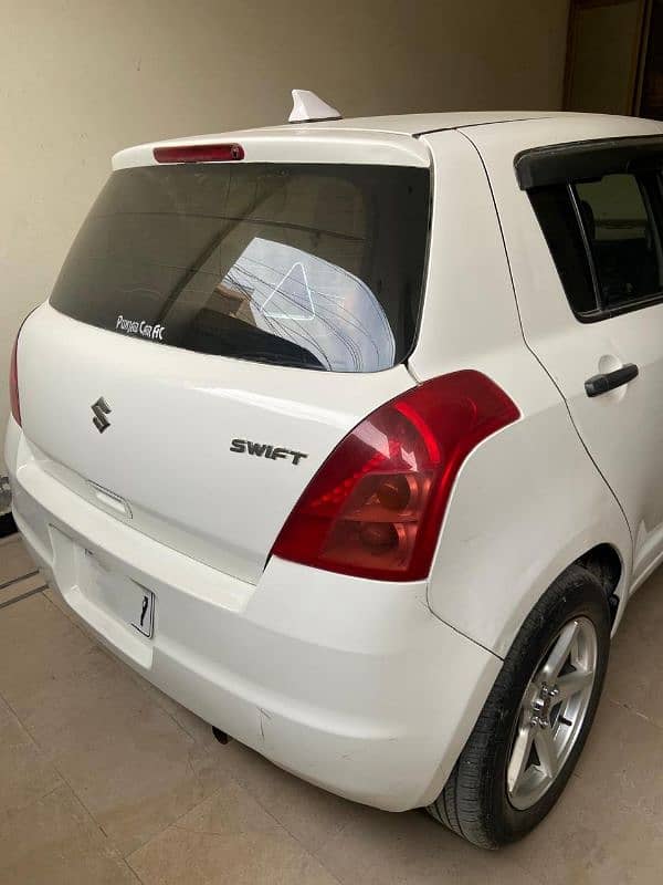 Suzuki Swift 2013 1