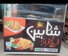 burger aur chips ka stall