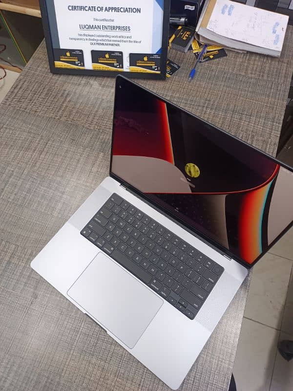 MACBOOK PRO M1 2021 16 INCH 16GB RAM 1TB SSD 8 CYCLE 100 HEALTH 9