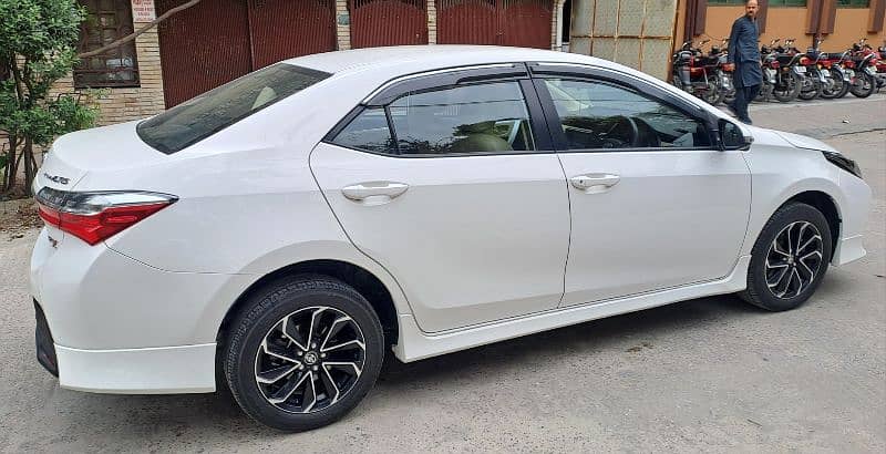 Toyota Corolla Altis 2024 X CVT Brand New Zero Meter 4