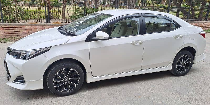 Toyota Corolla Altis 2024 X CVT Brand New Zero Meter 5